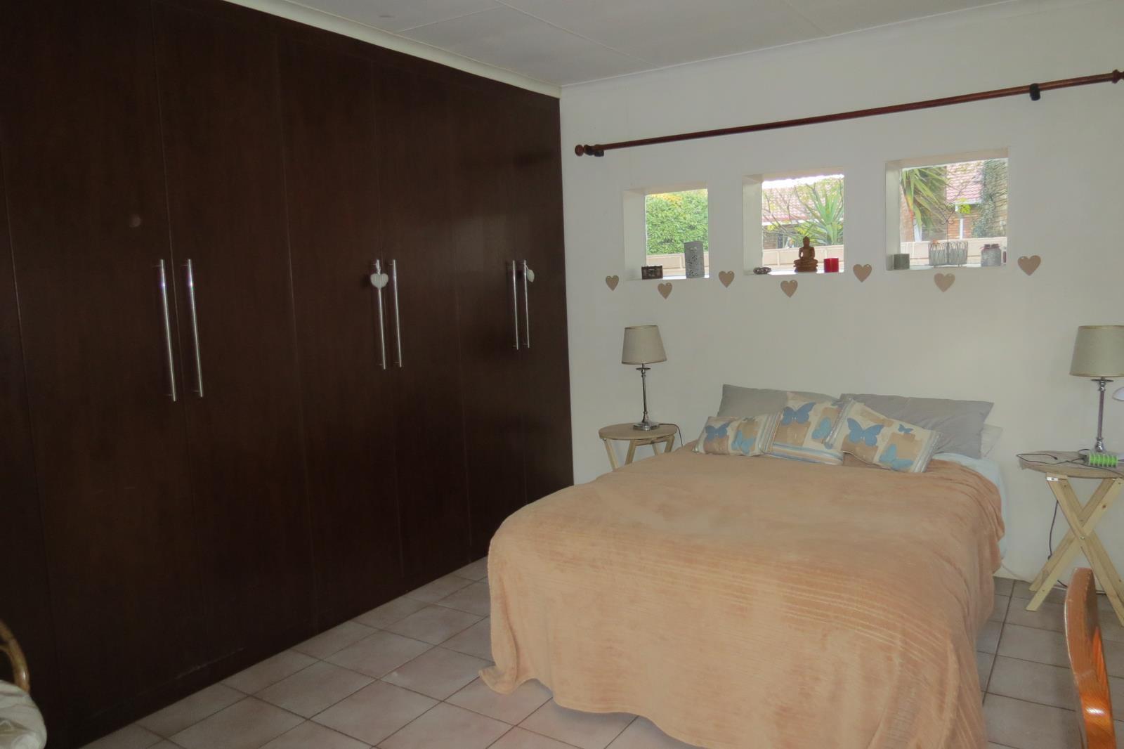 1 Bedroom Garden Cottage in Rooihuiskraal