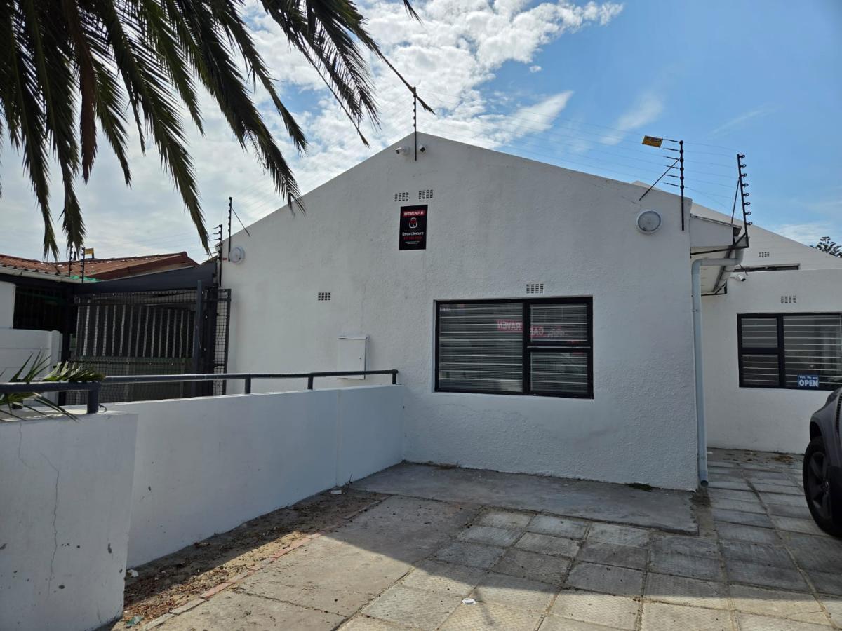 2 Bedroom House in Ravensmead