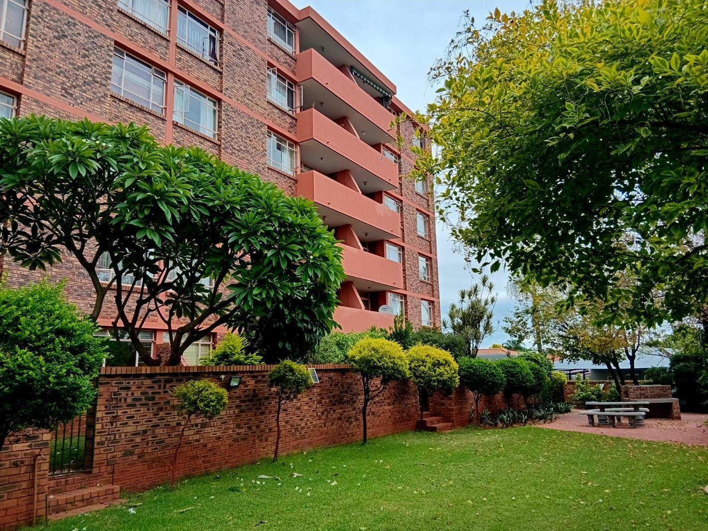 3 Bedroom Apartment in Sinoville