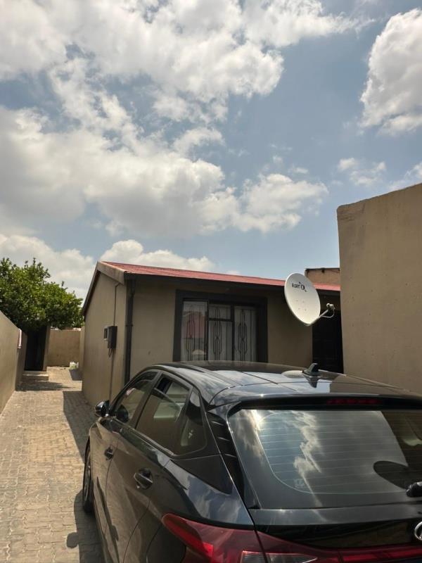 7 Bedroom House in Tembisa