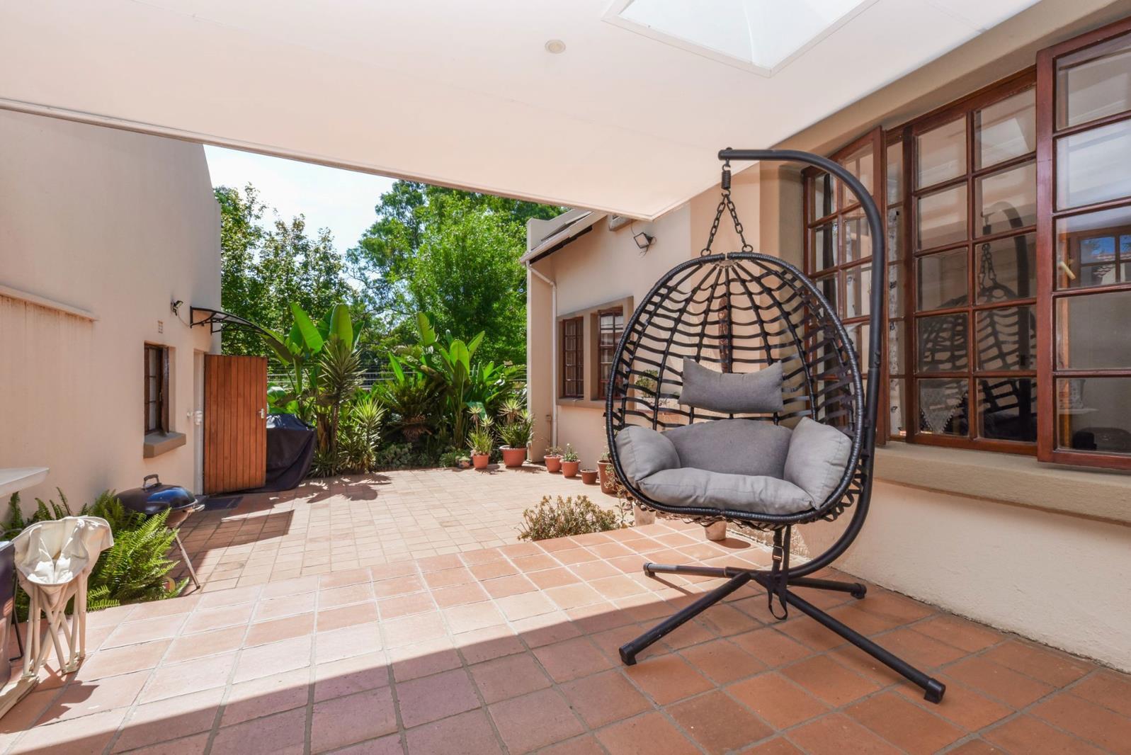 5 Bedroom Townhouse in Rivonia