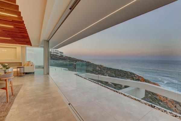 5 Bedroom House in Pinnacle Point Golf Estate