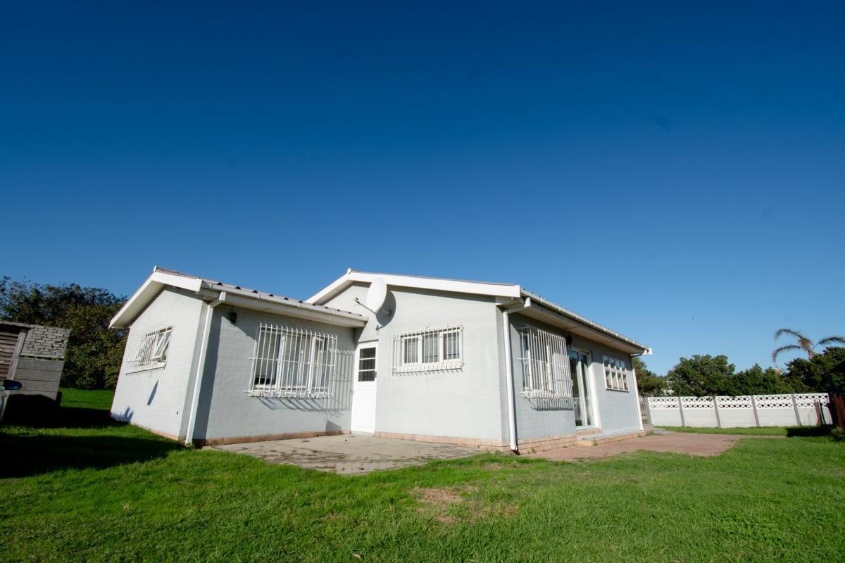 2 Bedroom House in Die Bos