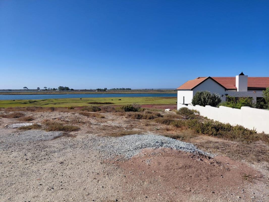 996 m² Land available in Port Owen