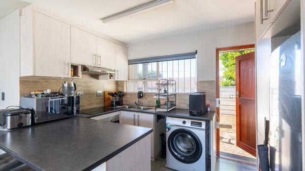 2 Bedroom Apartment in Vredekloof East