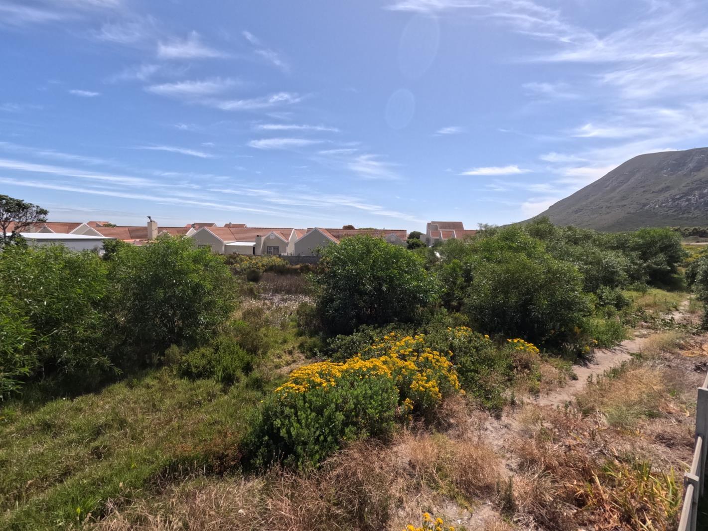 990 m² Land available in Franskraal