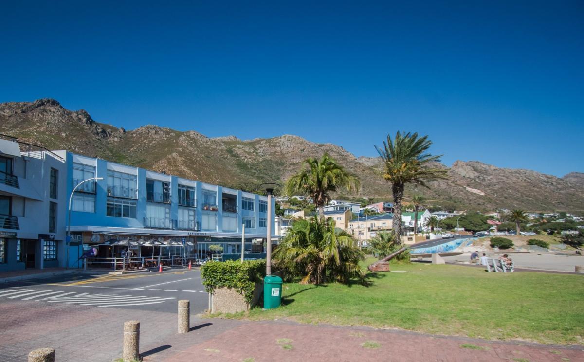 2 Bedroom Apartment in Gordon's Bay Village