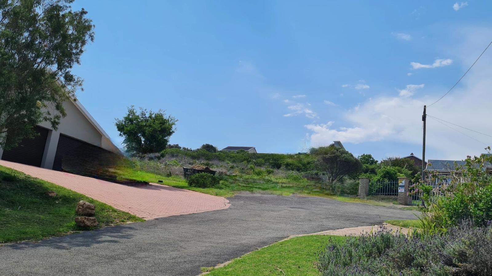 896 m² Land available in Dana Bay