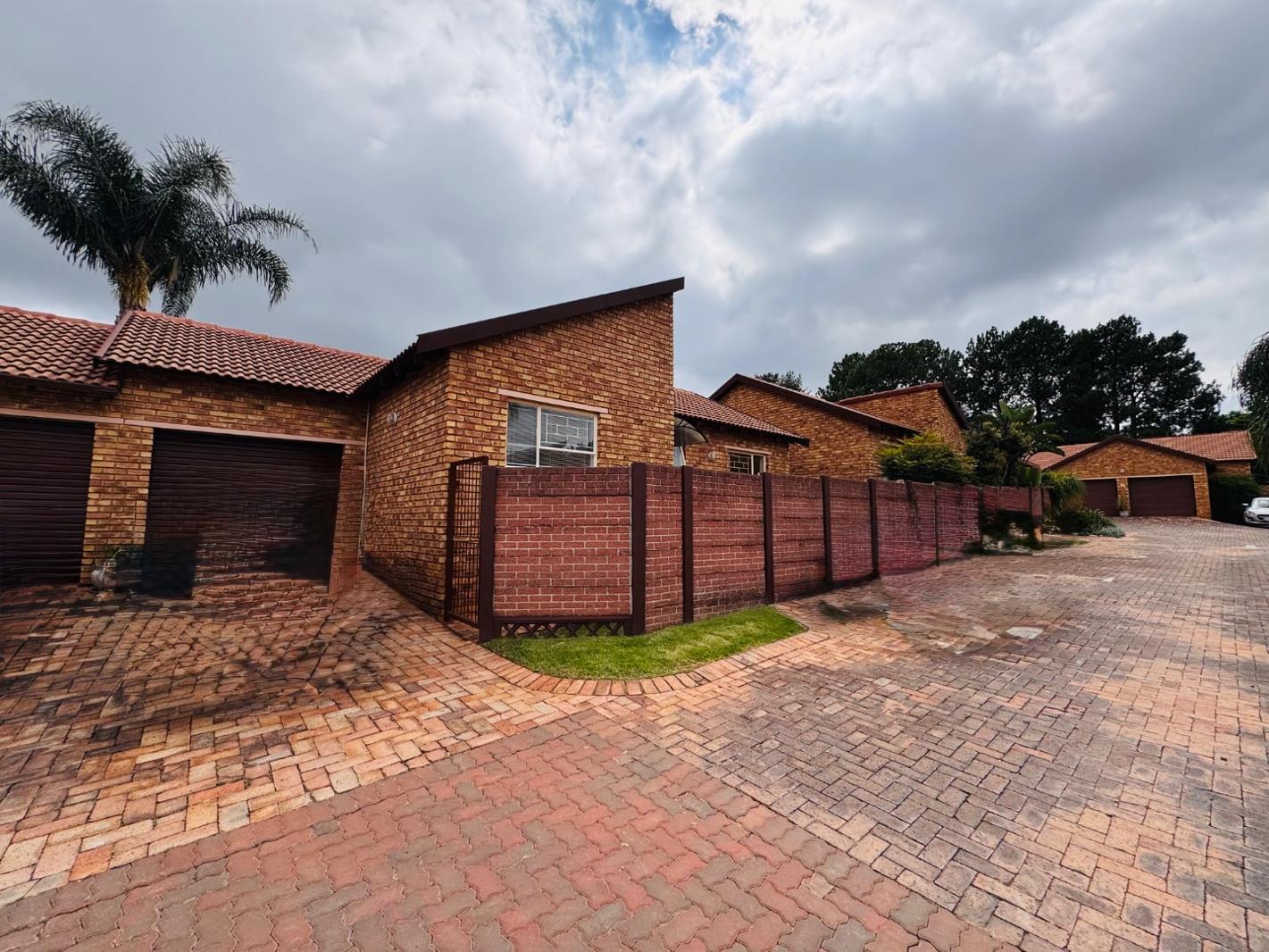 2 Bedroom Townhouse in Allens Nek