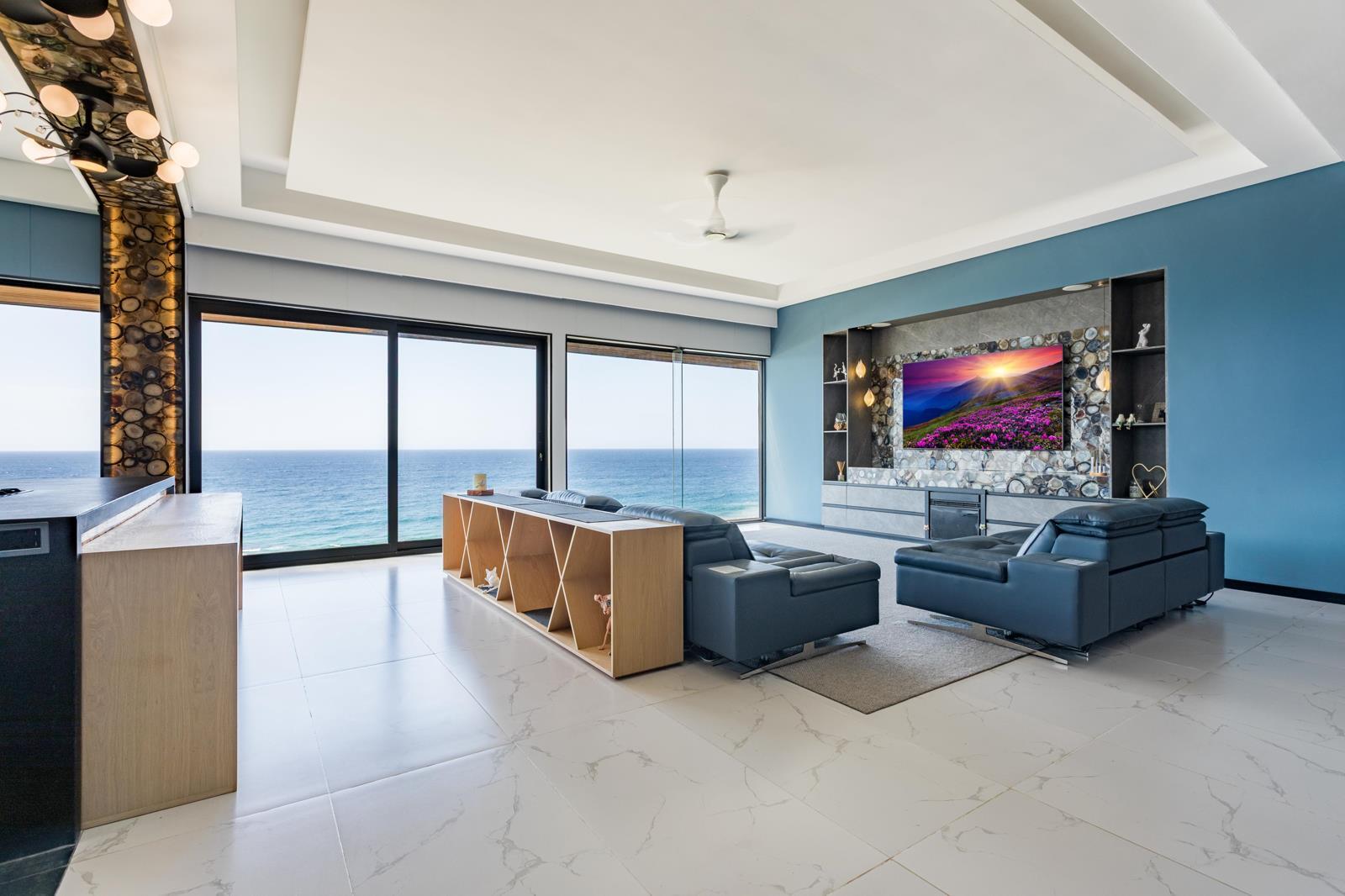6 Bedroom House in Sheffield Beach