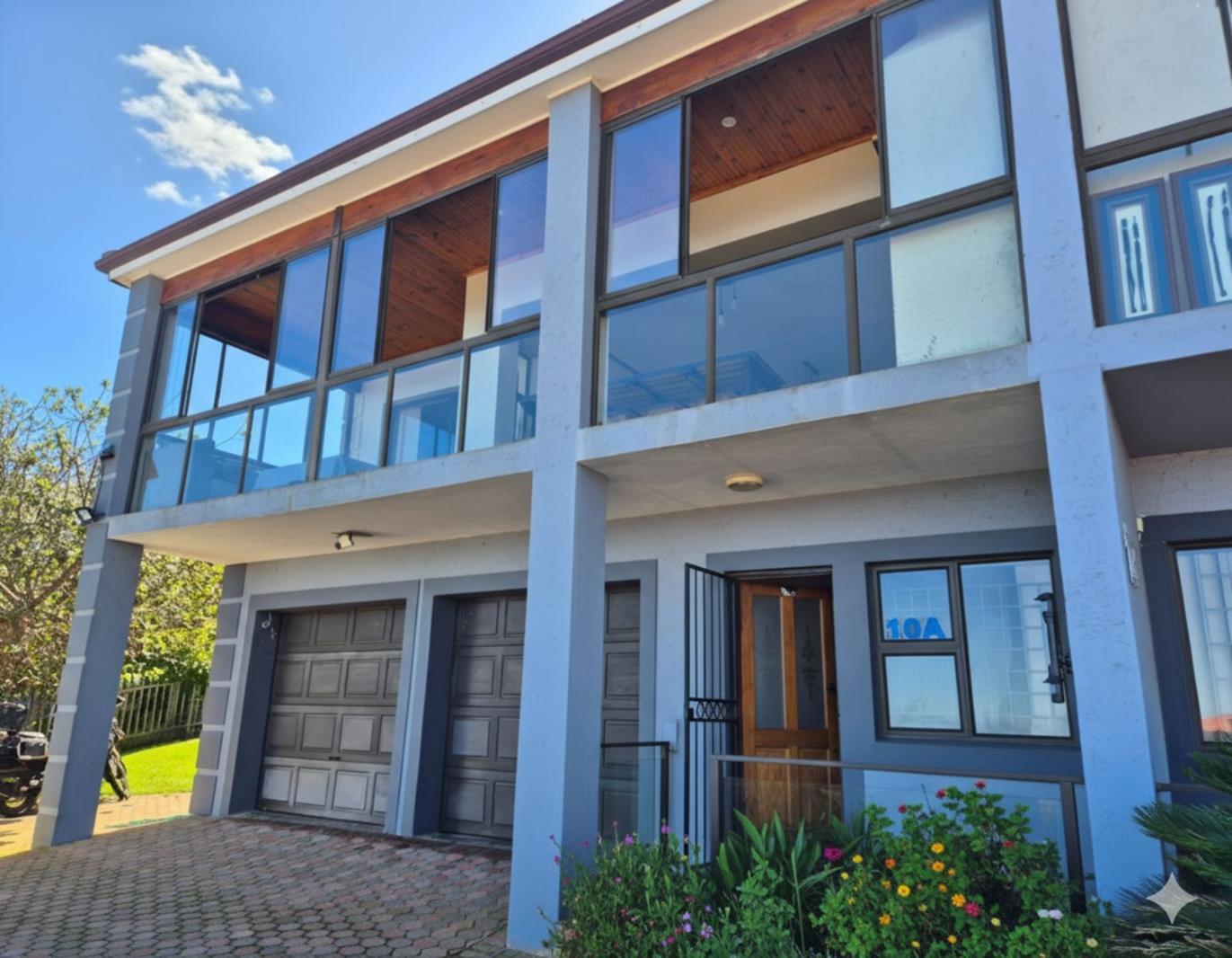 4 Bedroom House in Dana Bay