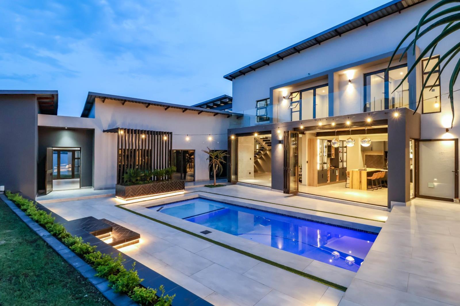 6 Bedroom House in Midstream Estate