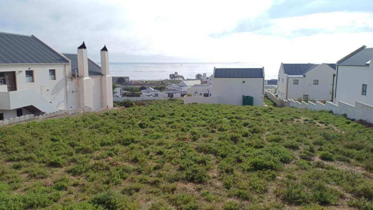 760 m² Land available in Da Gama Bay