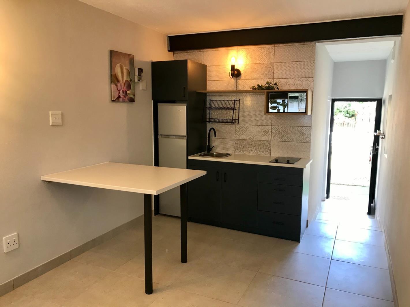 Bachelor apartment in Boston