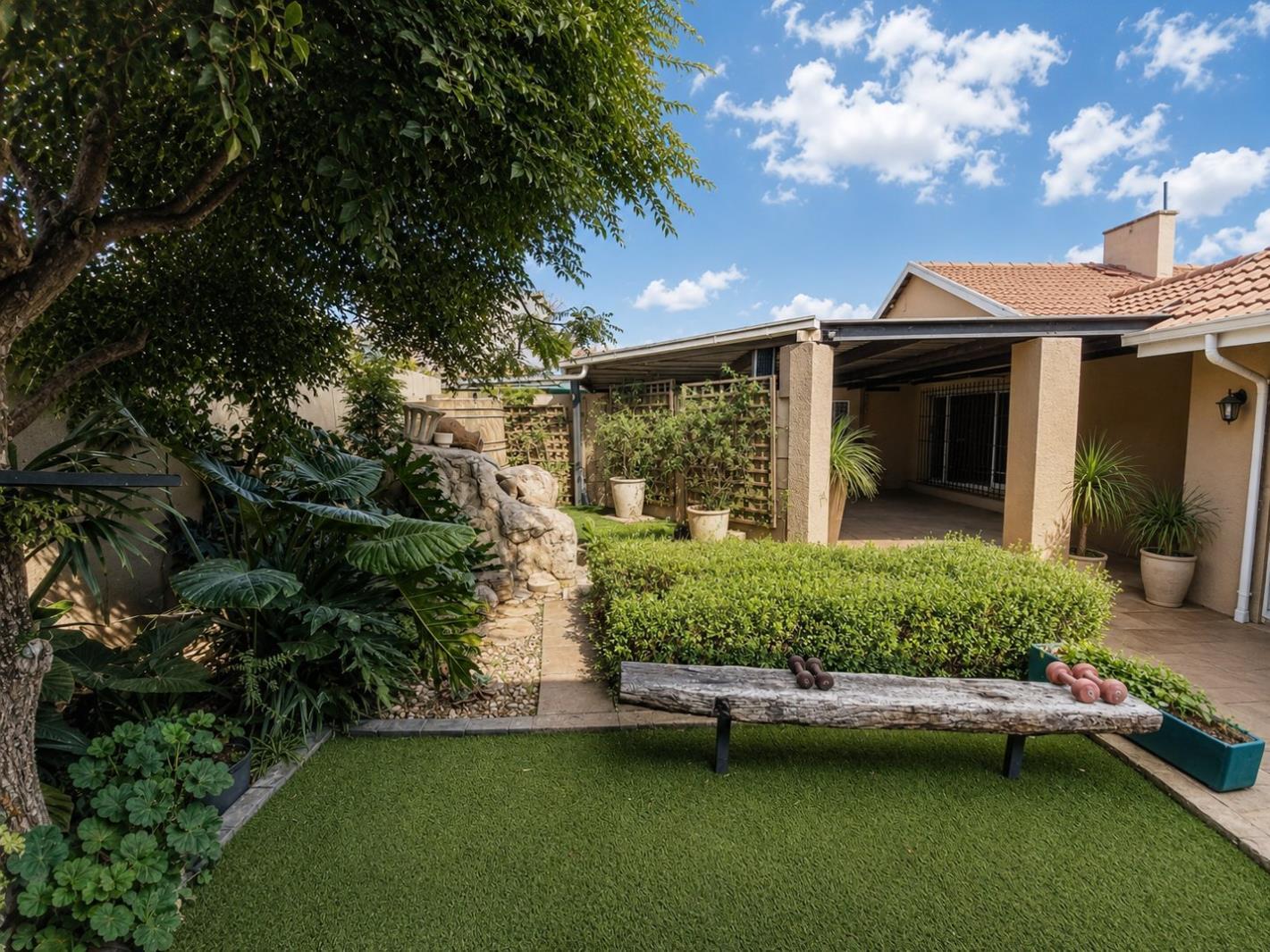 3 Bedroom House in Buurendal
