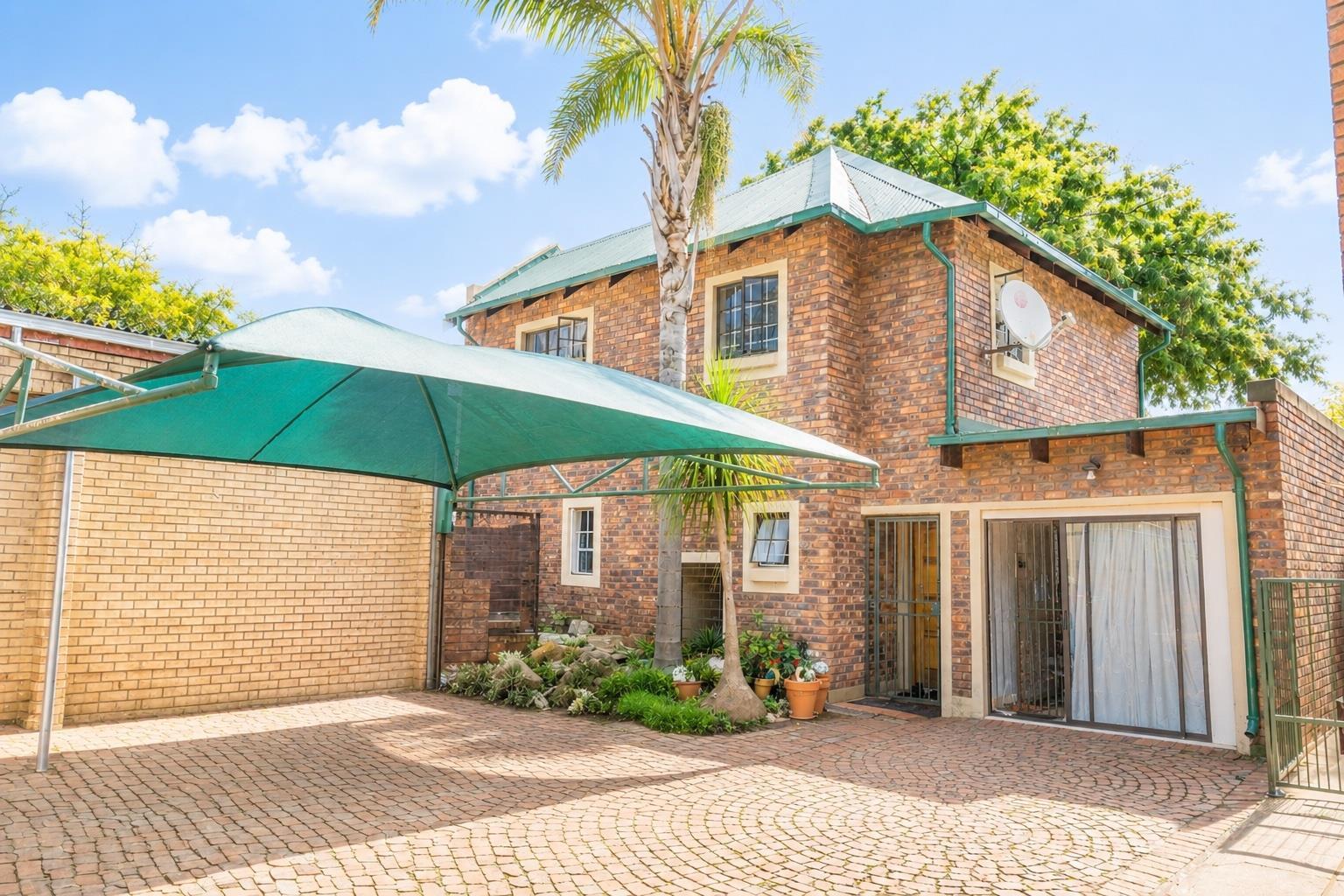 2 Bedroom House in Equestria