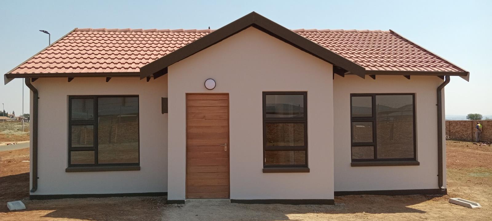 3 Bedroom Simplex in Crystal Park