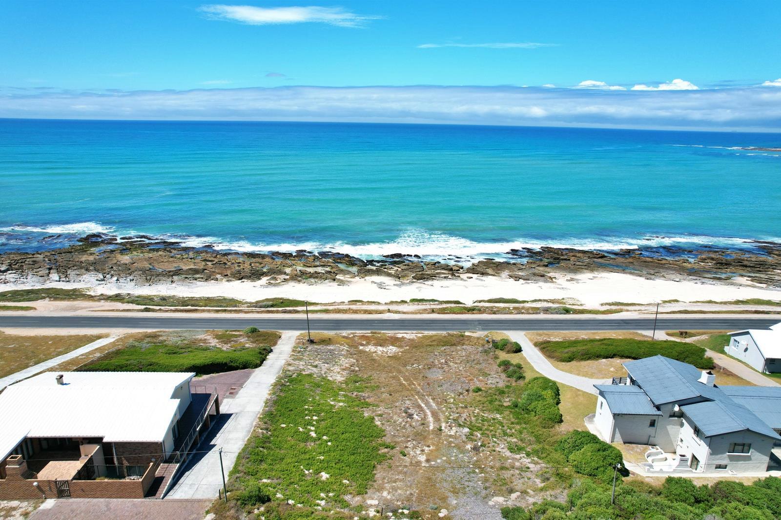 1 422 m² Land available in Struisbaai