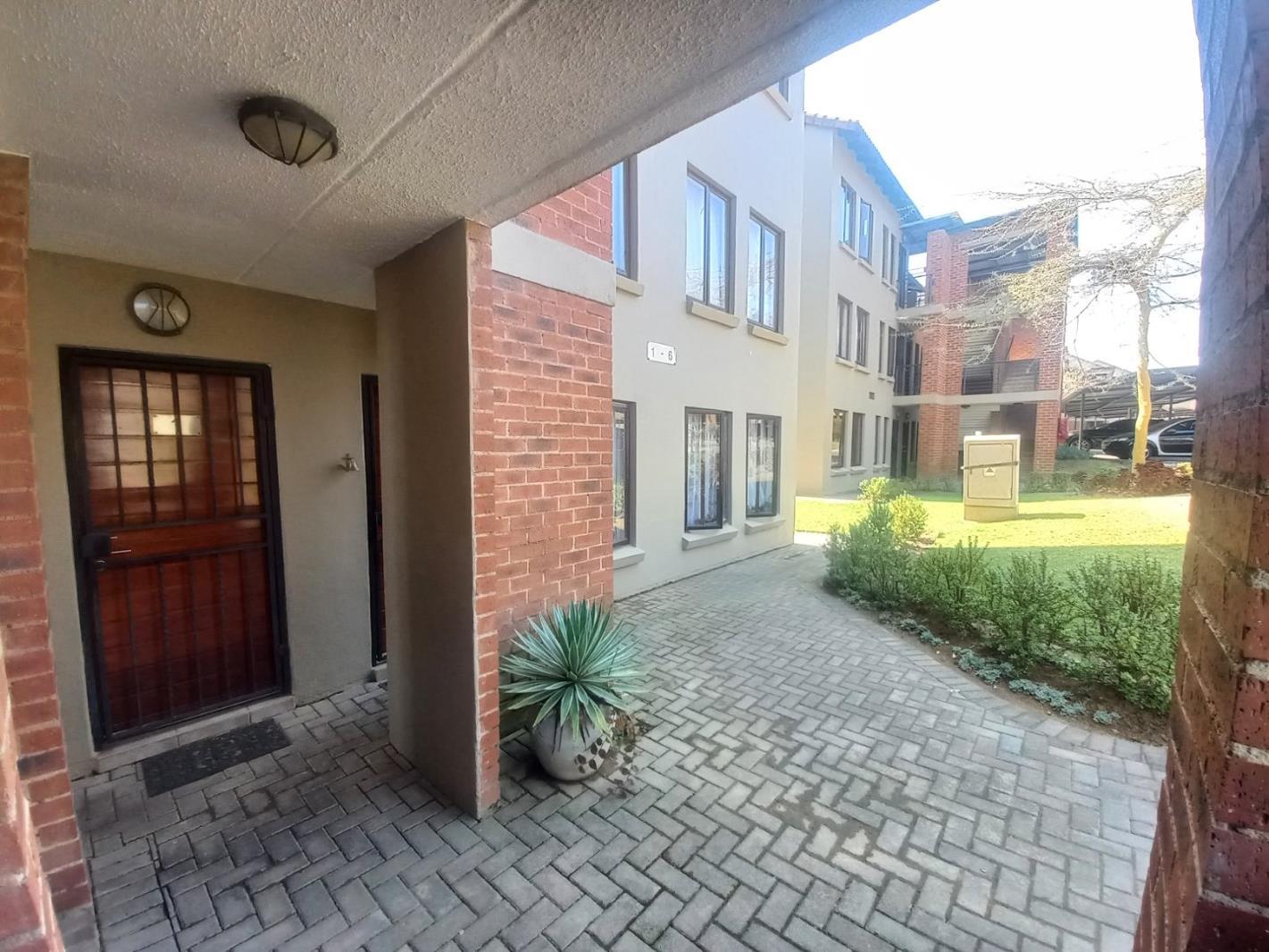 2 Bedroom Apartment in Carlswald North Estate