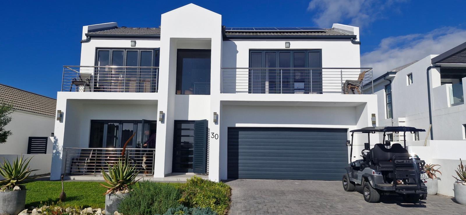 4 Bedroom House in Shelley Point