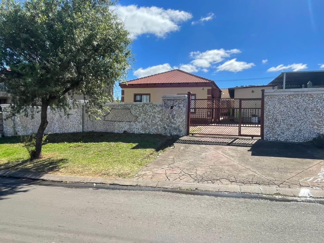 2 Bedroom House in Saulsville