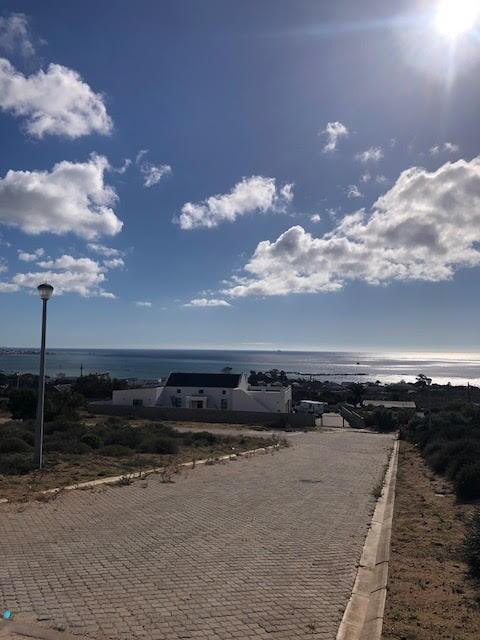 672 m² Land available in St Helena Bay