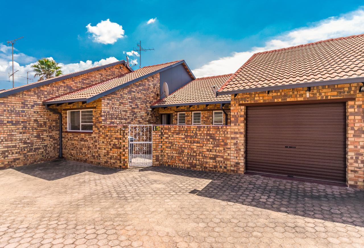 2 Bedroom Simplex in Wilro Park