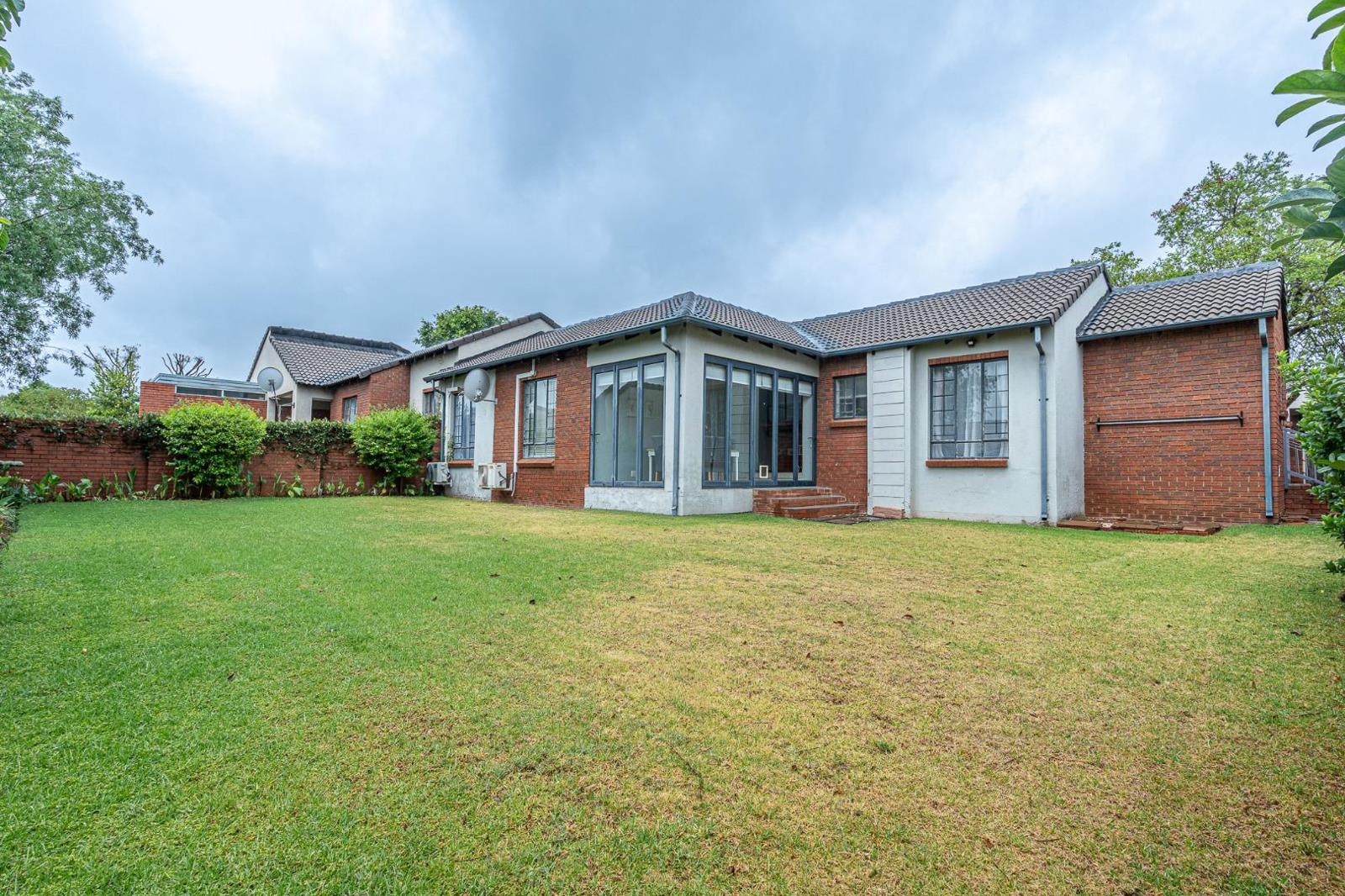 3 Bedroom House in Mooikloof Equestrian Estate
