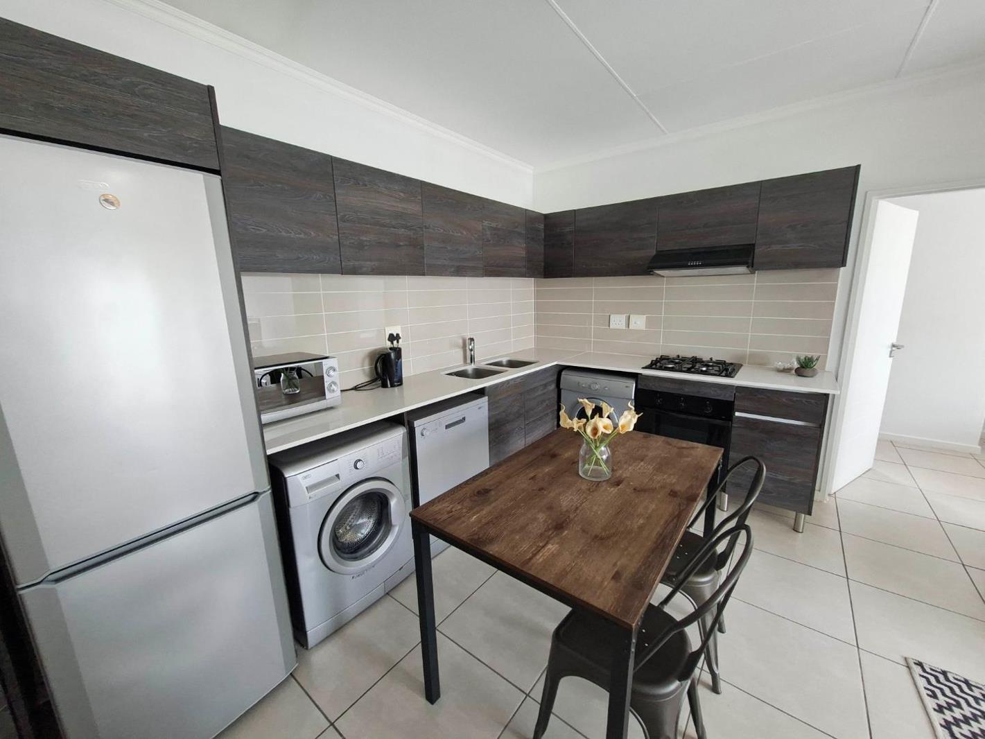 1 Bedroom Apartment in Bryanston