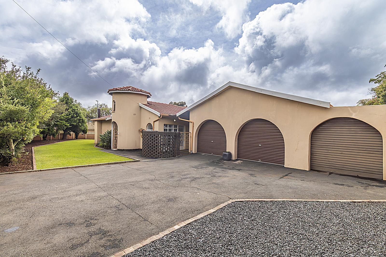 4 Bedroom House in Wilro Park