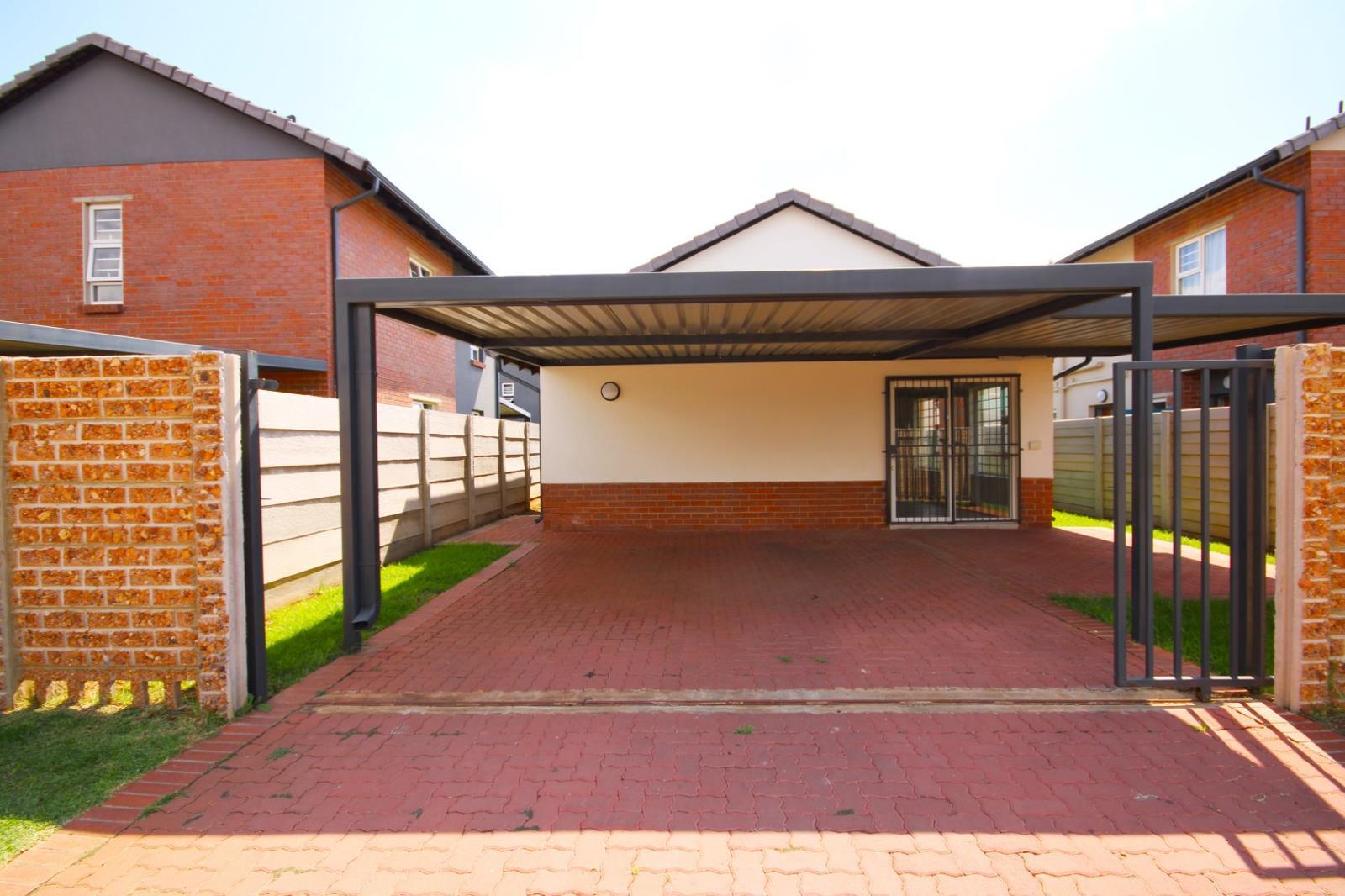 3 Bedroom Simplex in Parkdene