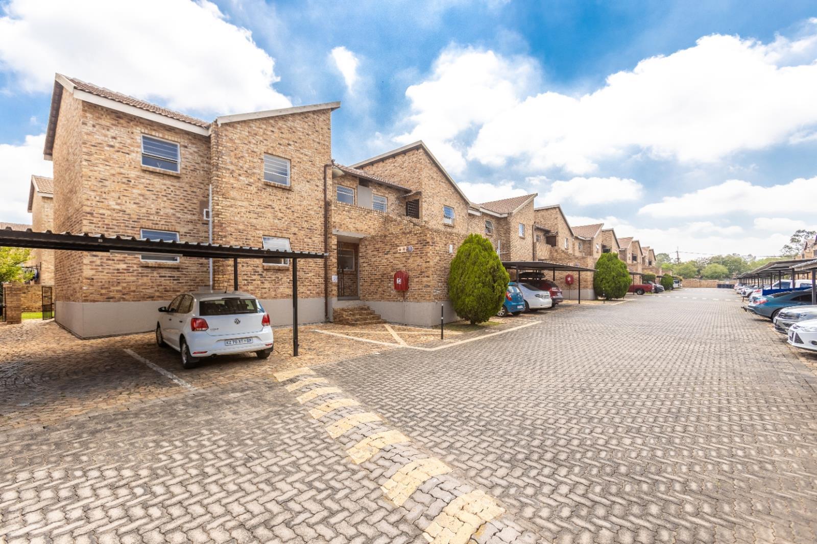 2 Bedroom Townhouse in Honeydew