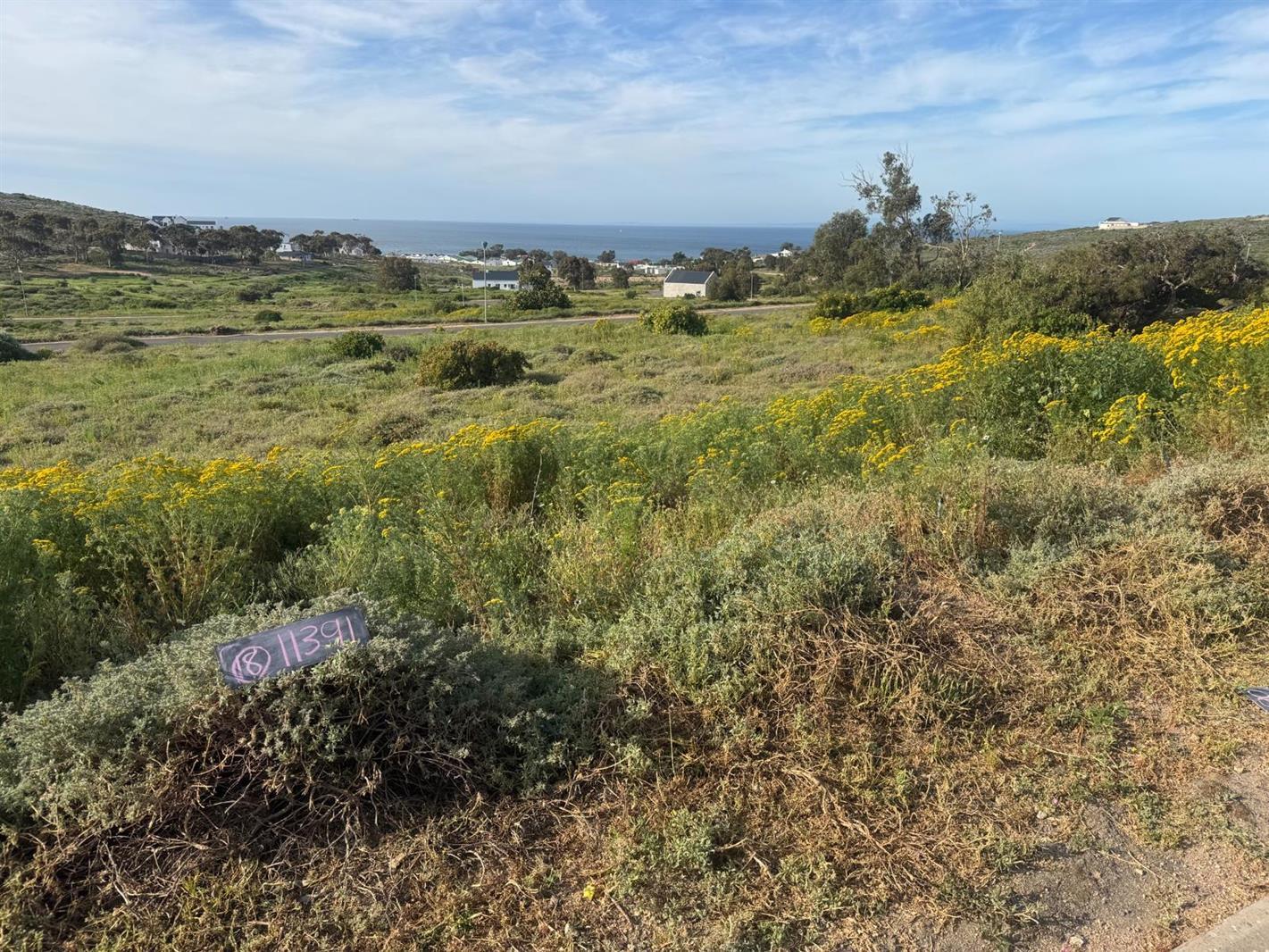400 m² Land available in St Helena Views