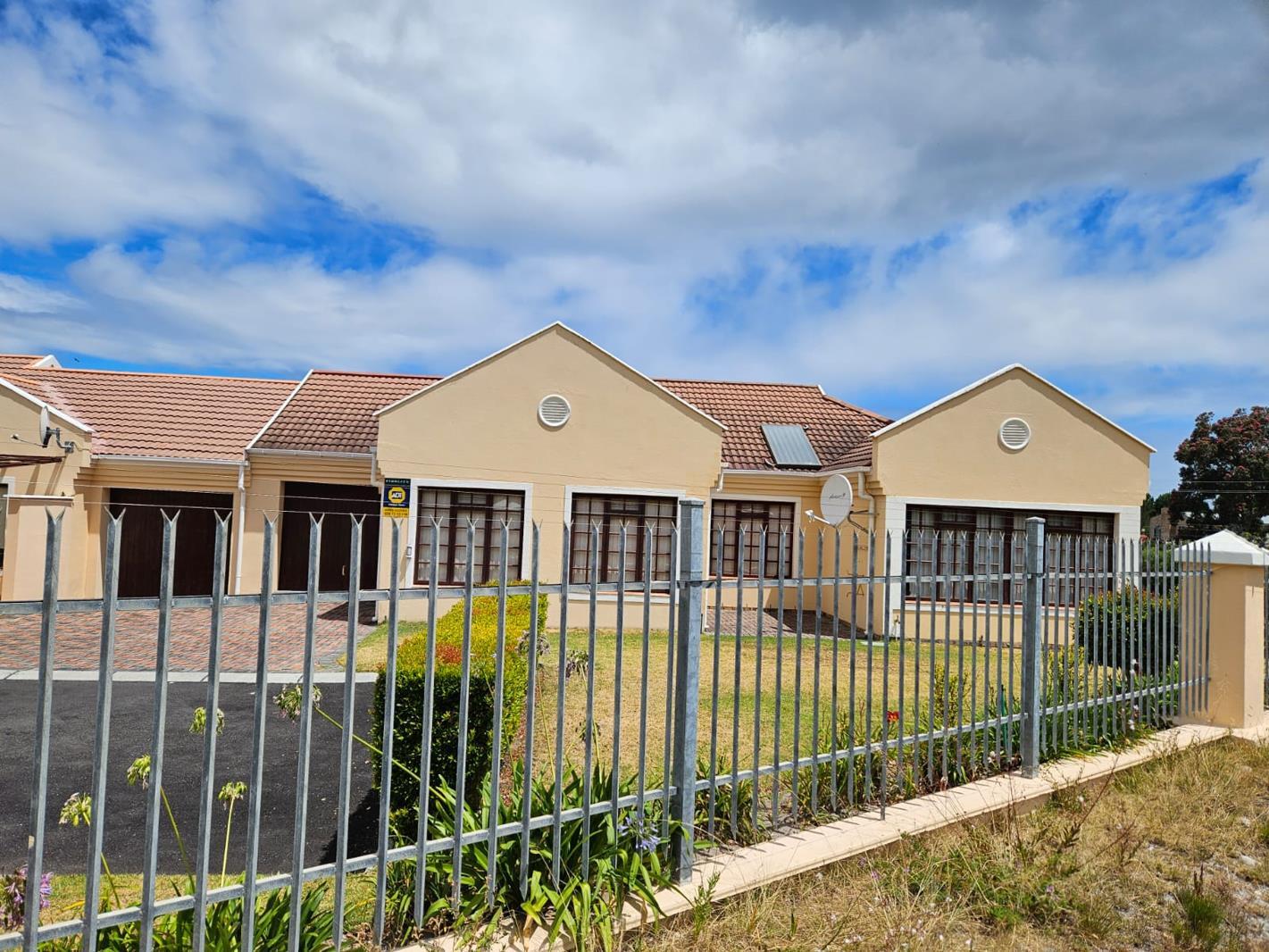 2 Bedroom House in Kleinmond