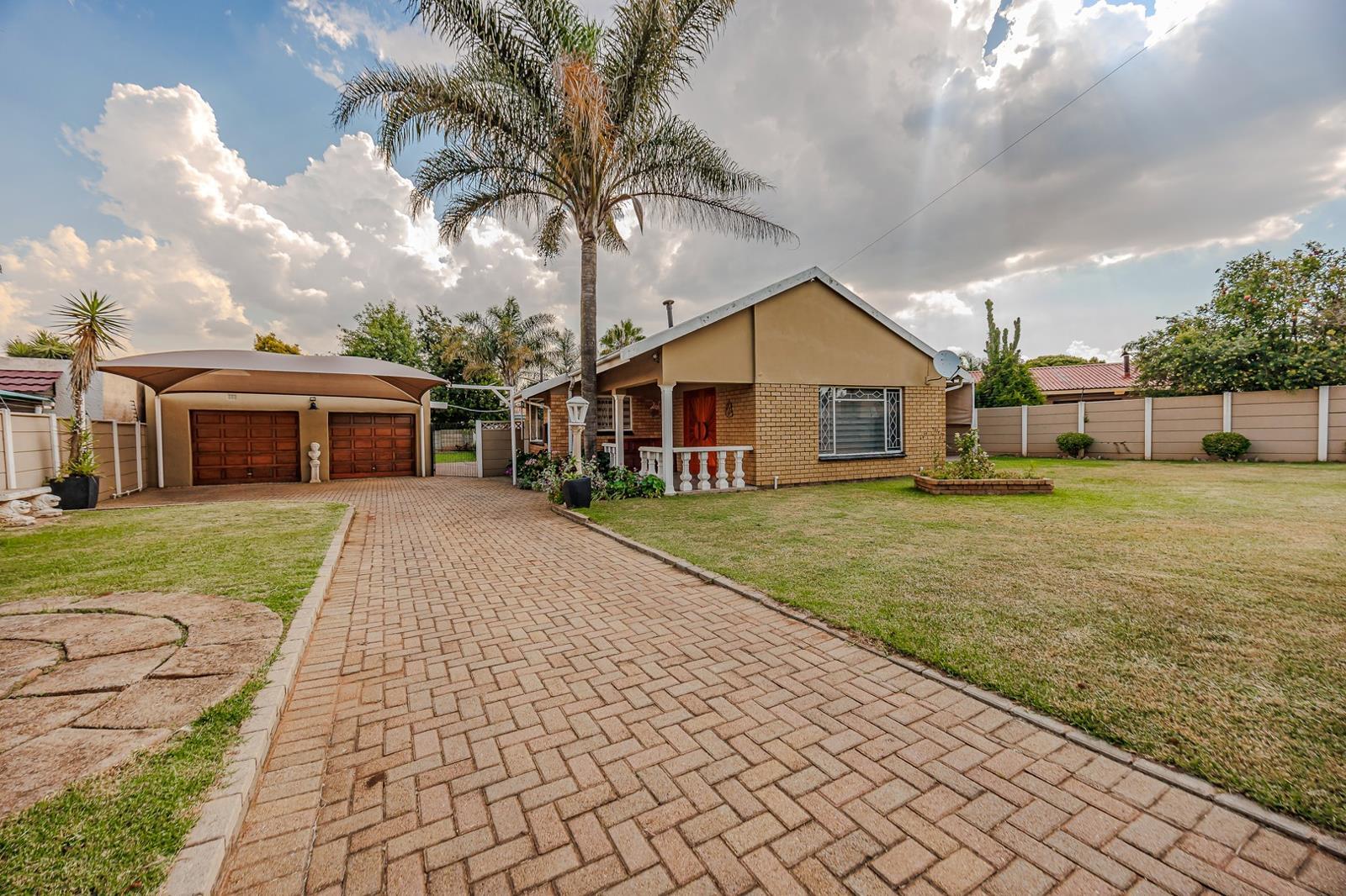 3 Bedroom House in Witpoortjie