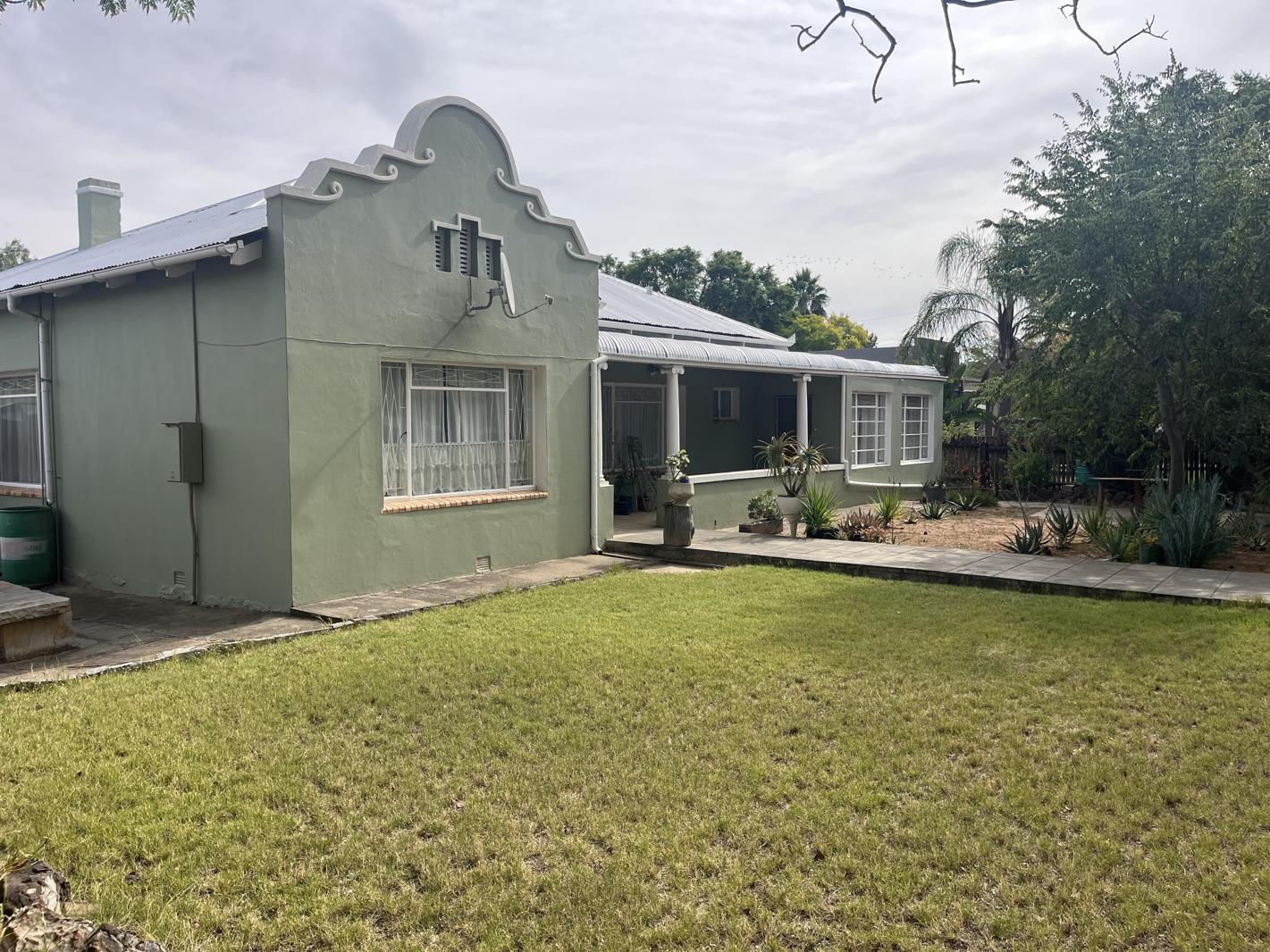 4 Bedroom House in Cradock (Nxuba)