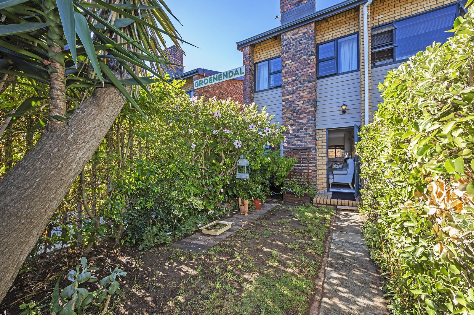 1 Bedroom Townhouse in Durbanville Central