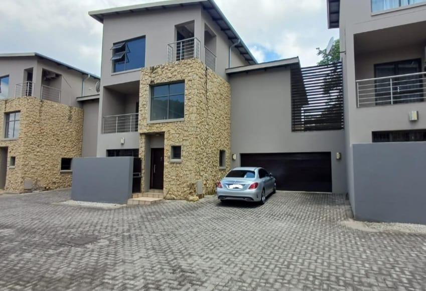 3 Bedroom Townhouse in Sandton Central