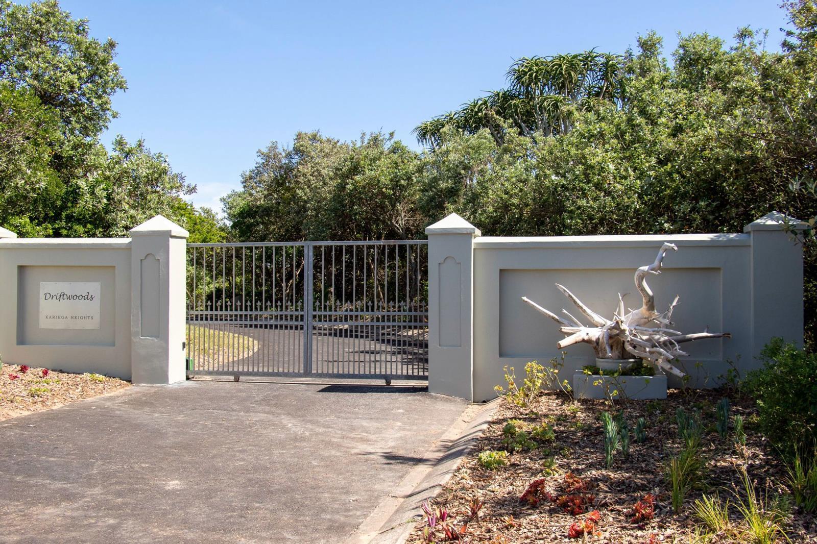 688 m² Land available in Kenton-on-Sea