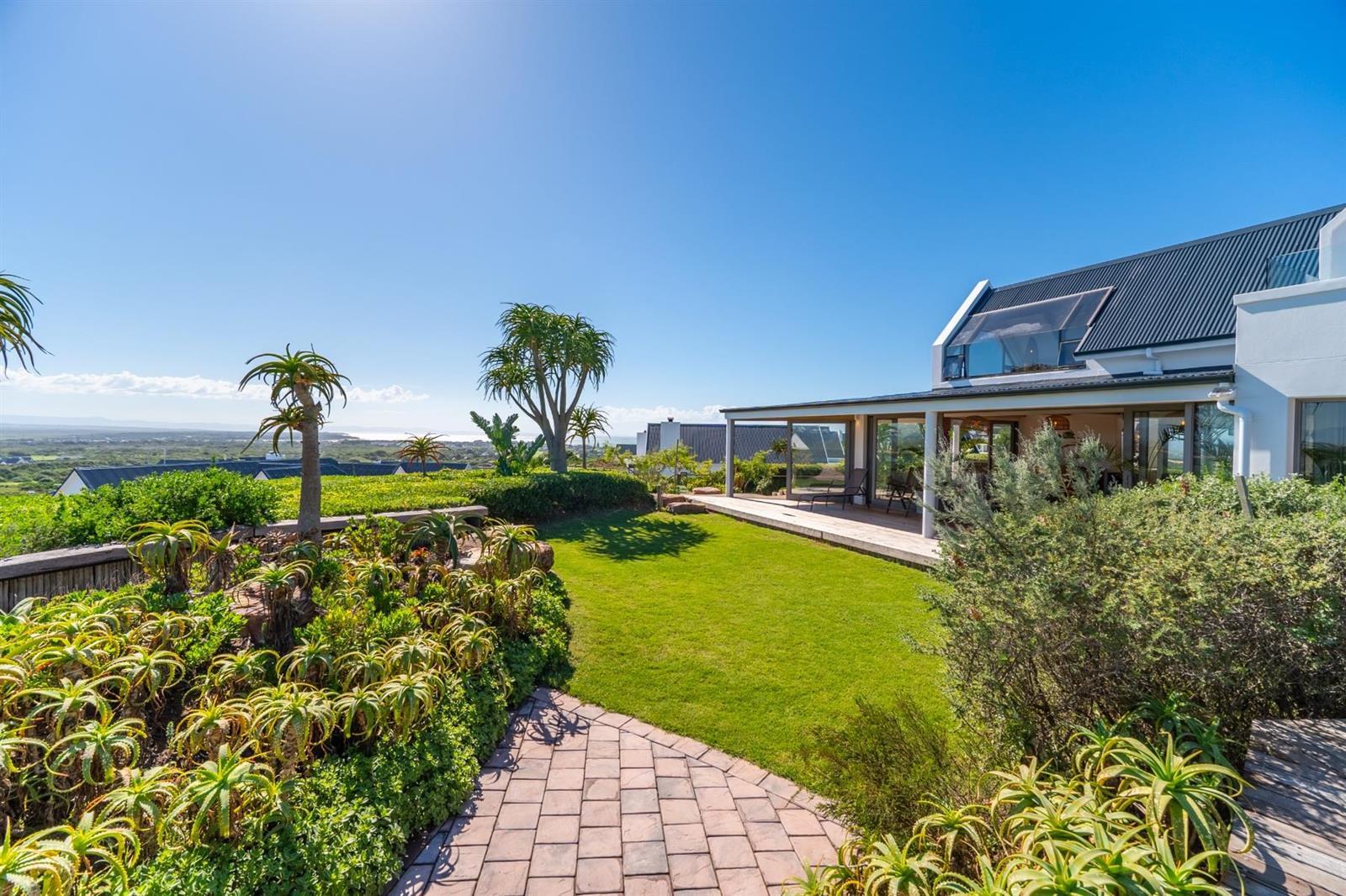 3 Bedroom House in St Francis Links