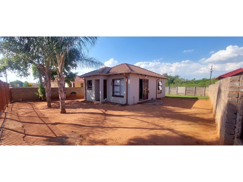 2 Bedroom House in The Orchards