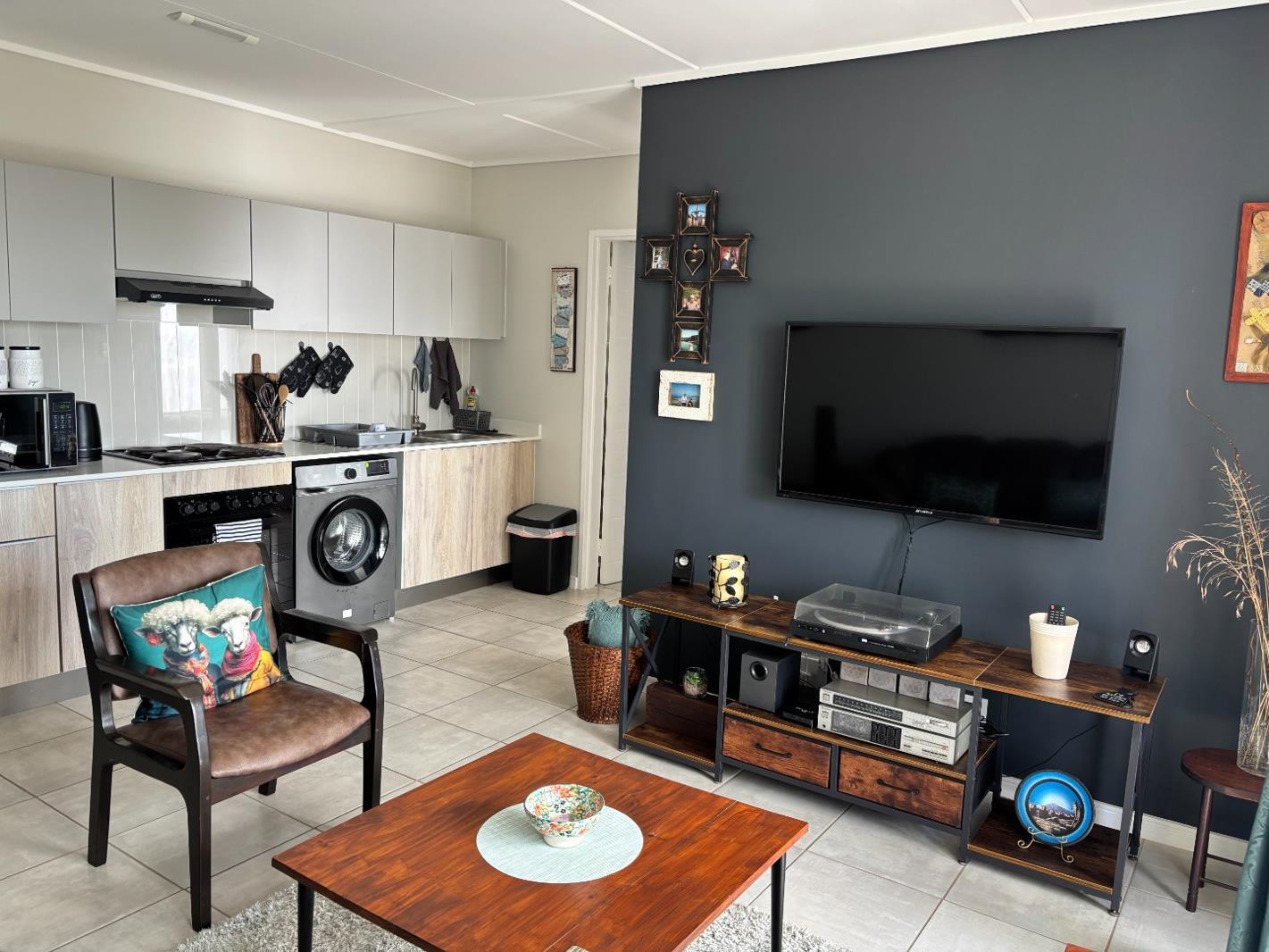 1 Bedroom Apartment in Mooikloof Equestrian Estate