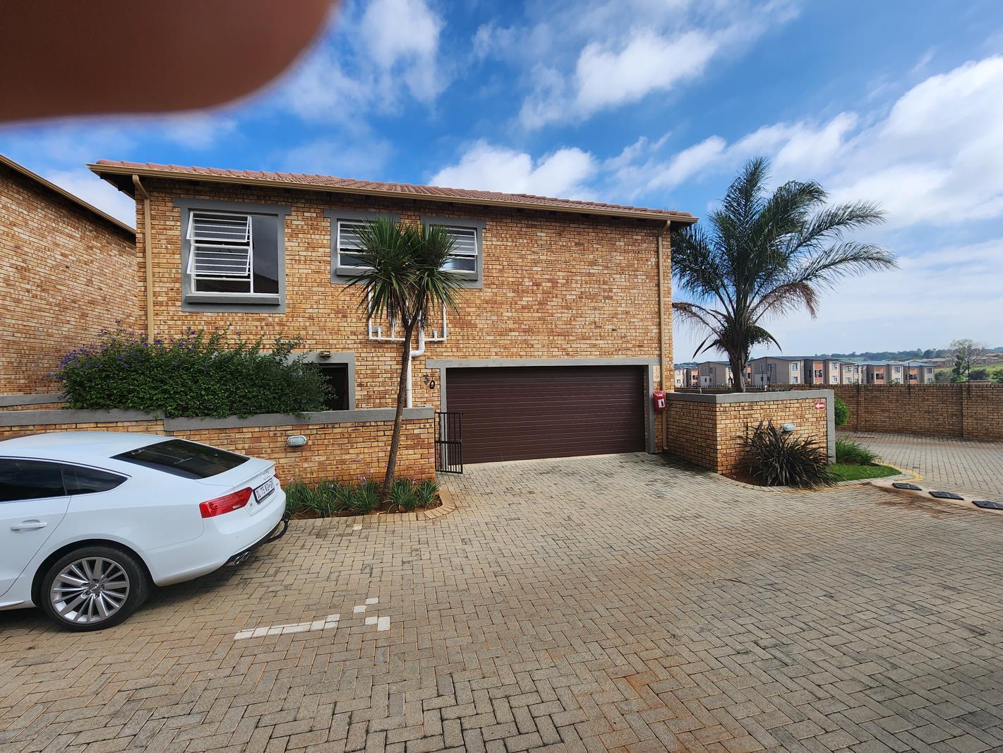 3 Bedroom Duplex in Roodepoort North