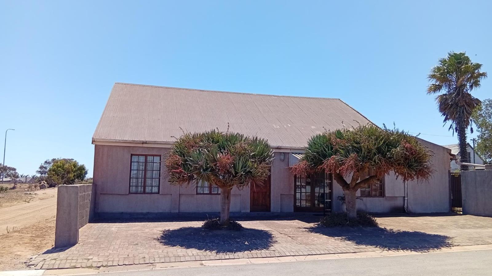 2 Bedroom House in Vredenburg