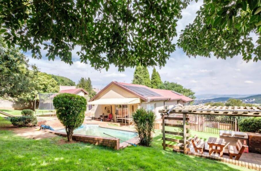 3 Bedroom House in Mulbarton
