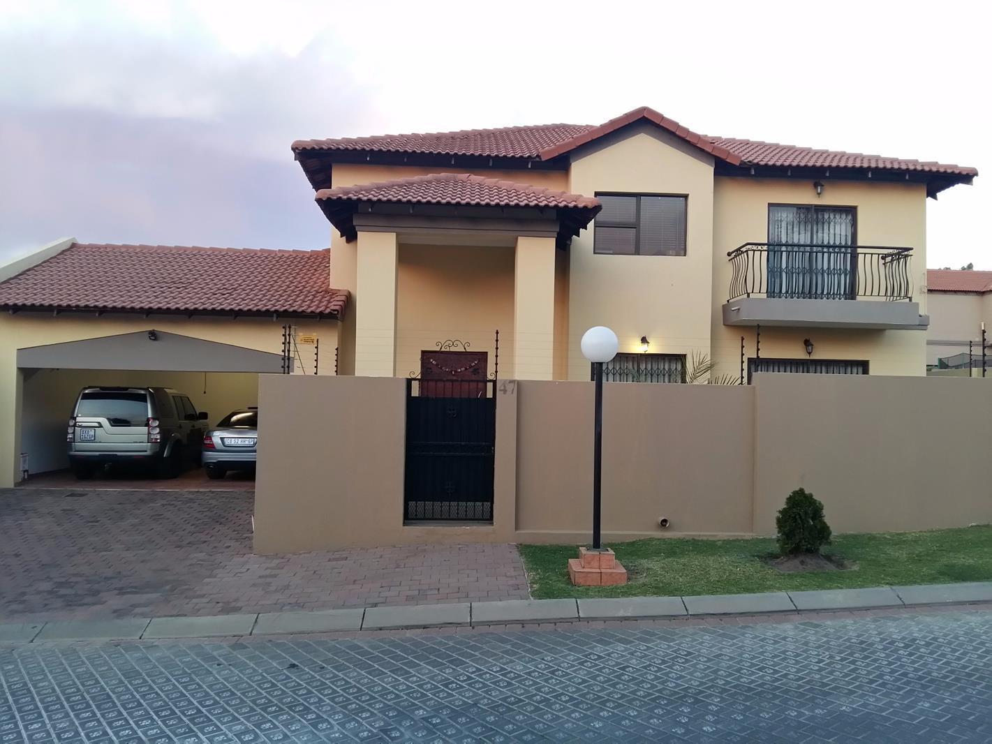 5 Bedroom Cluster in North Riding