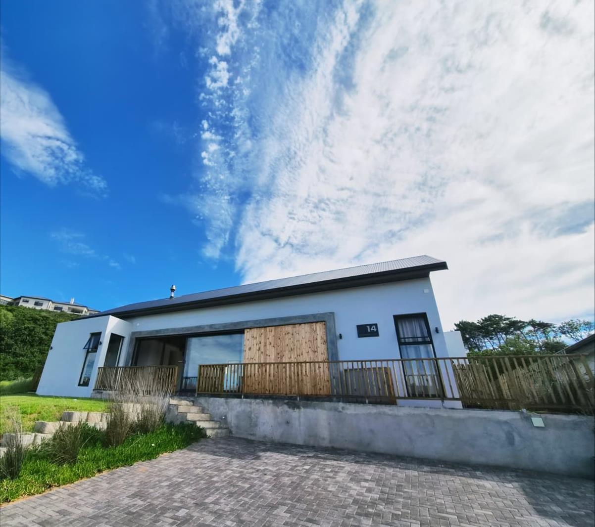 2 Bedroom House in Stilbaai Wes