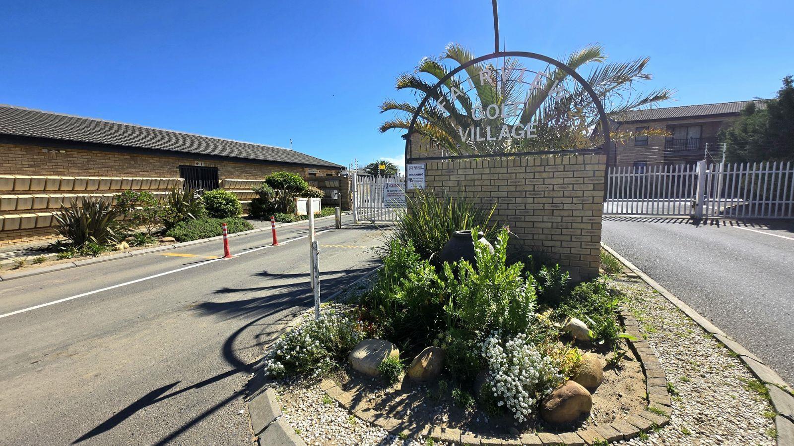 2 Bedroom House in Fairview Golf Estate