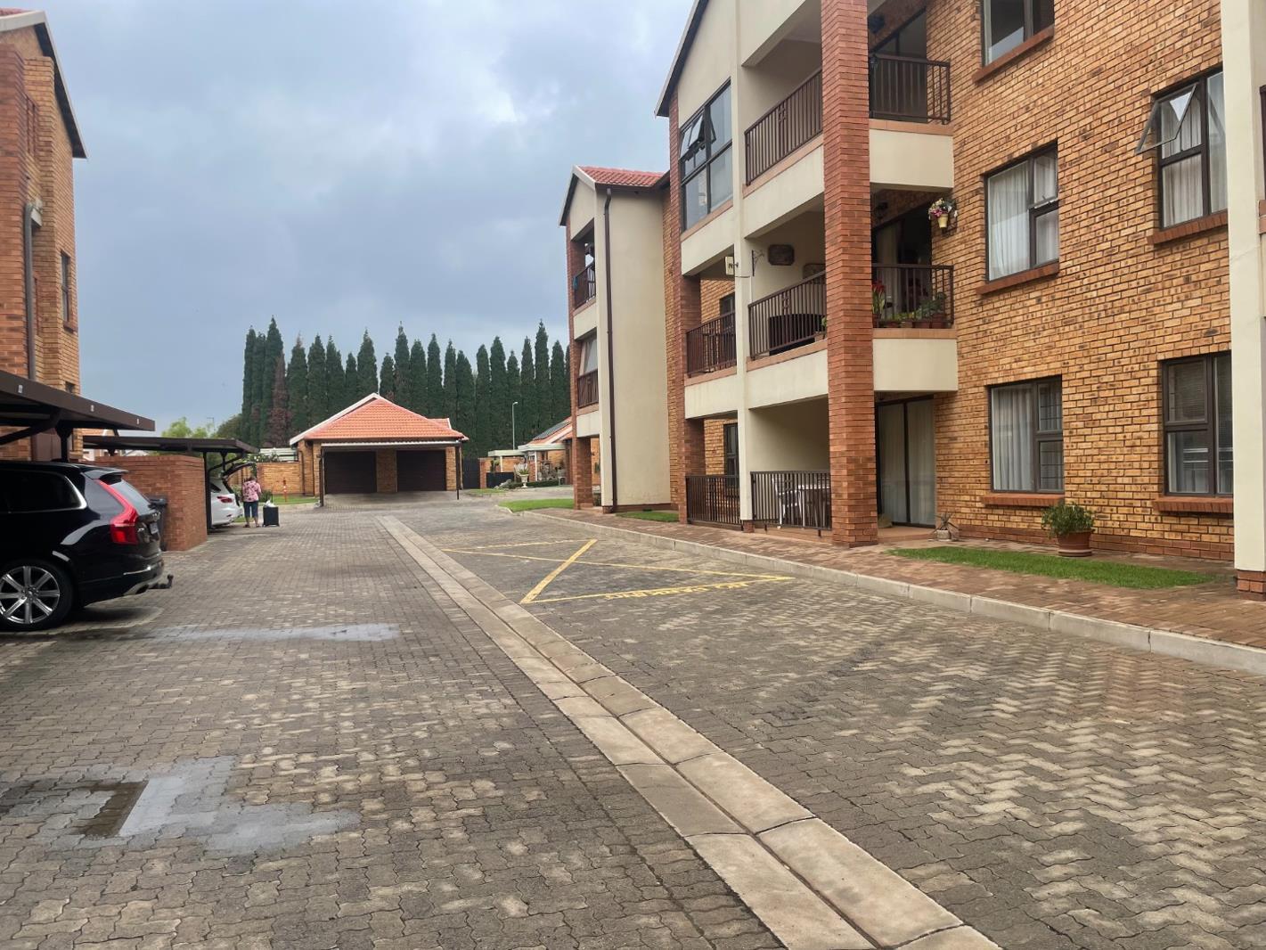 2 Bedroom Apartment in Brentwood Park