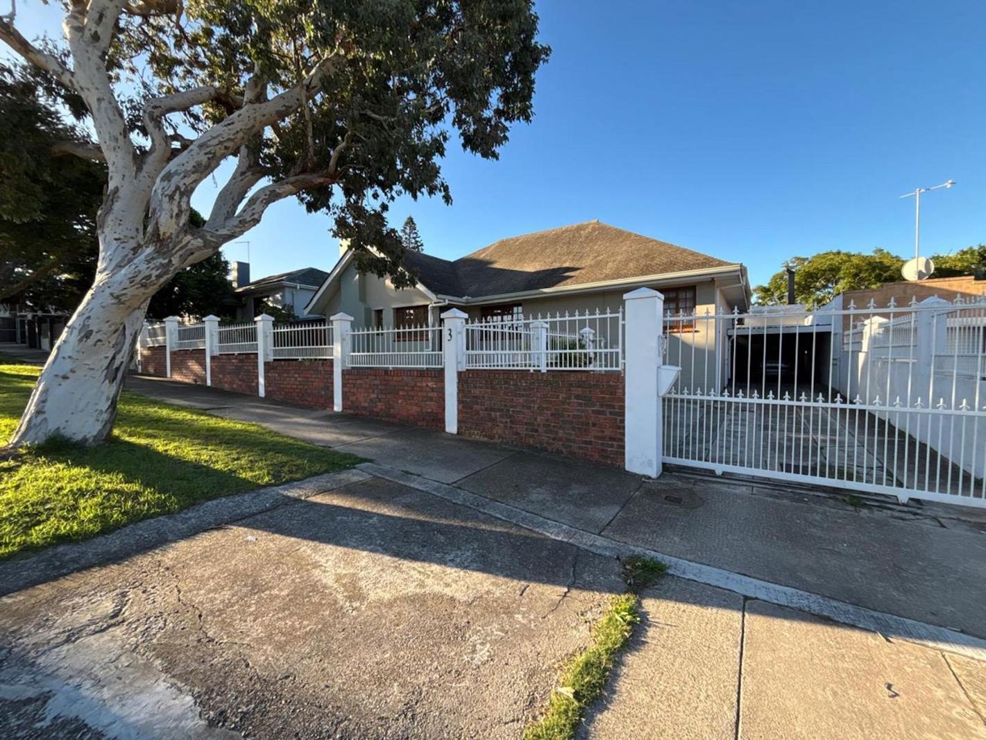 5 Bedroom House in Glendinningvale